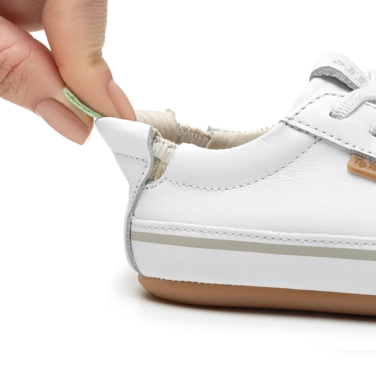 Funky White – Maddy Peddy